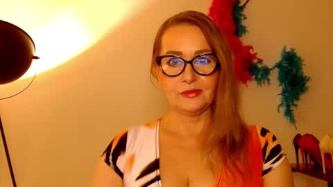 Snapshot of leadesire chatting on 03.04.25 LEA online show from 03.04.25