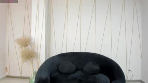 Snapshot of leahnovac chatting on 11.23.25 leahnovac online show from 11.23.25