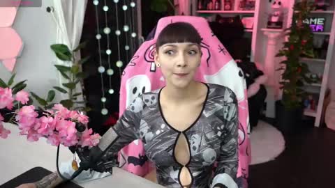 Leah online show from 01.31.25