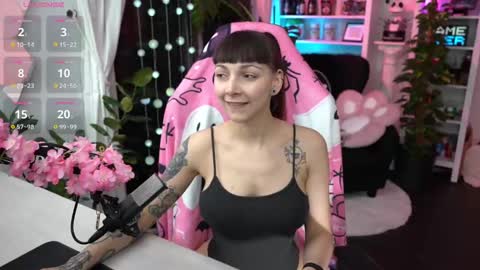 Leah online show from 02.11.25