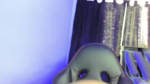 Snapshot of lealfire chatting on 10.17.25 lealfire online show from 10.17.25