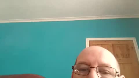 Snapshot of leatherpants68 chatting on 10.12.25 leatherpants68 online show from 10.12.25