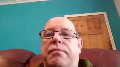 Snapshot of leatherpants68 chatting on 11.03.25 leatherpants68 online show from 11.03.25