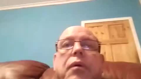 Snapshot of leatherpants68 chatting on 11.11.25 leatherpants68 online show from 11.11.25