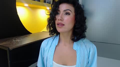 Snapshot of leethompson_ chatting on 12.20.24 Leet  online show from 12.20.24