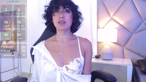 Snapshot of leethompson_ chatting on 01.11.25 Leet  online show from 01.11.25