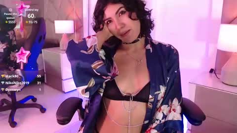 Snapshot of leethompson_ chatting on 02.19.25 Leet  online show from 02.19.25