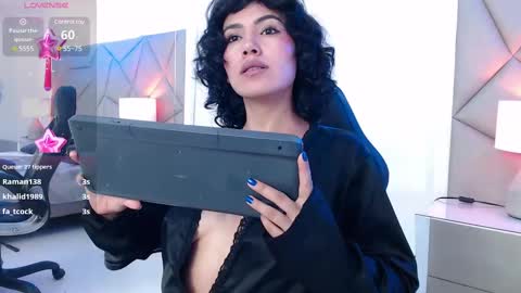 Snapshot of leethompson_ chatting on 02.26.25 Leet  online show from 02.26.25