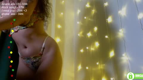 Snapshot of leia_bell chatting on 01.17.25 hey Im Leia and I love rock online show from 01.17.25