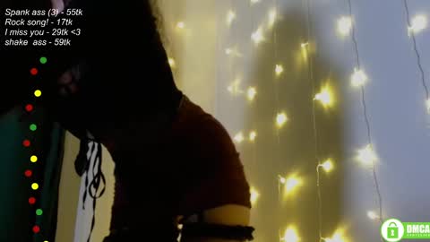 Snapshot of leia_bell chatting on 01.25.25 hey Im Leia and I love rock online show from 01.25.25