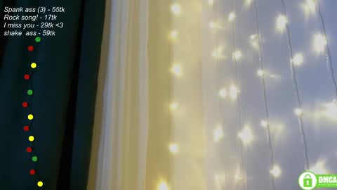 Snapshot of leia_bell chatting on 03.02.25 hey Im Leia and I love rock online show from 03.02.25