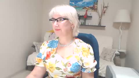 Leila Kinky online show from 12.03.24