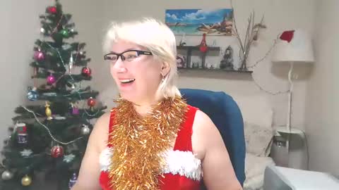 Leila Kinky online show from 12.26.24