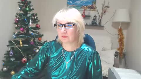 Leila Kinky online show from 01.08.25