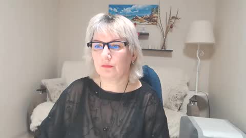 Leila Kinky online show from 02.11.25