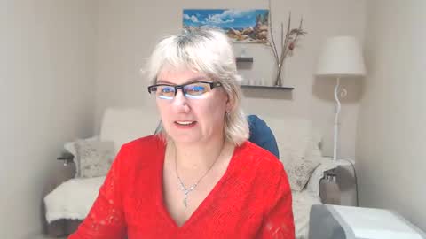 Leila Kinky online show from 02.18.25