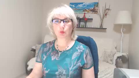 Leila Kinky online show from 02.20.25