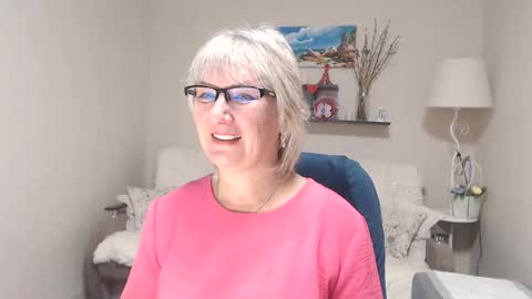 Leila Kinky online show from 09.25.25