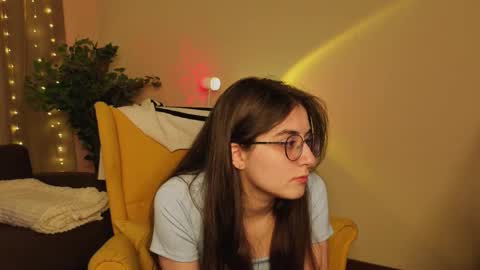 Snapshot of lekishaoderkirk chatting on 10.02.25 Luna online show from 10.02.25
