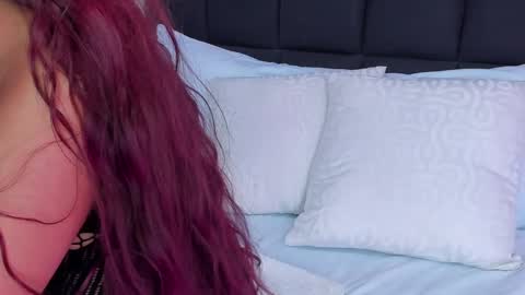 L E N A online show from 09.28.25