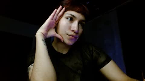 Snapshot of leonelablues chatting on 10.22.25 leonela online show from 10.22.25