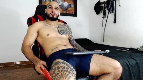 Snapshot of leonidas_k18 chatting on 12.08.24 ANDRES online show from 12.08.24