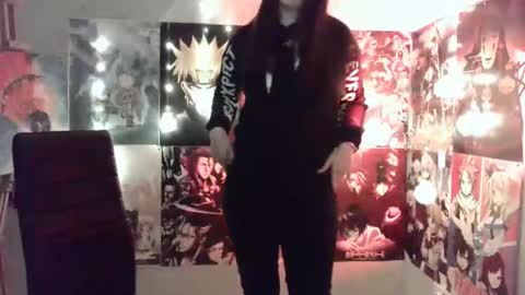 Snapshot of leraaa72 chatting on 01.04.25 little secret online show from 01.04.25