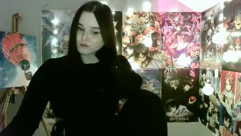 Snapshot of leraaa72 chatting on 01.08.25 little secret online show from 01.08.25