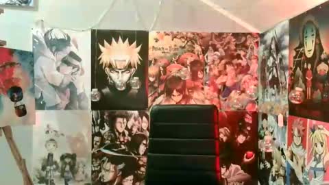 Snapshot of leraaa72 chatting on 02.12.25 little secret online show from 02.12.25