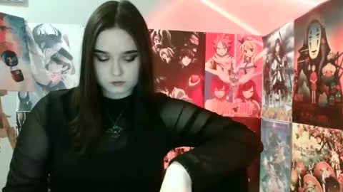 Snapshot of leraaa72 chatting on 02.14.25 little secret online show from 02.14.25