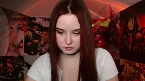 Snapshot of leraaa72 chatting on 10.09.25 little secret online show from 10.09.25