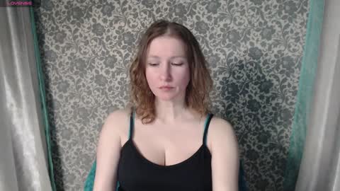 Snapshot of lesanamagic chatting on 12.22.24 LesanaMagic online show from 12.22.24