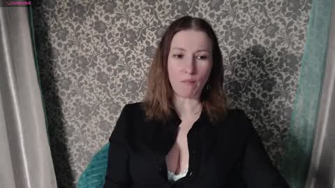 Snapshot of lesanamagic chatting on 12.29.24 LesanaMagic online show from 12.29.24