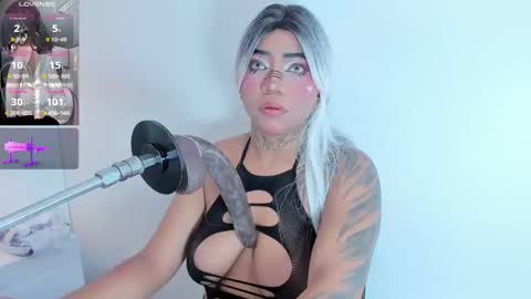 Snapshot of leticia_lynn chatting on 09.20.25 LETI 3 online show from 09.20.25
