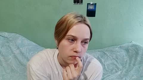 Snapshot of letitiaboteler chatting on 12.01.25 letitiaboteler online show from 12.01.25