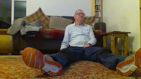 Snapshot of letmestrip chatting on 01.09.25 paul online show from 01.09.25