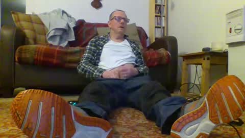 Snapshot of letmestrip chatting on 01.29.25 paul online show from 01.29.25