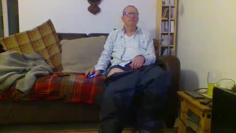 Snapshot of letmestrip chatting on 02.05.25 paul online show from 02.05.25