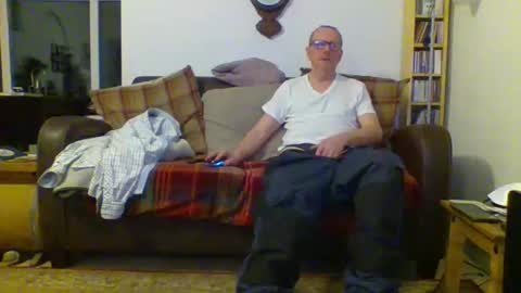 Snapshot of letmestrip chatting on 02.10.25 paul online show from 02.10.25