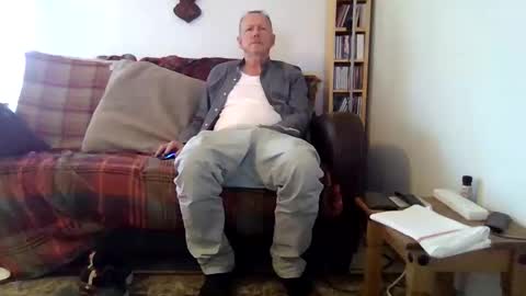 Snapshot of letmestrip chatting on 09.25.25 paul online show from 09.25.25