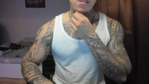 Snapshot of lewis_muscleee chatting on 11.26.25 blablablack online show from 11.26.25