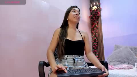 Snapshot of lexi_vyxen chatting on 10.13.25 Lexi online show from 10.13.25
