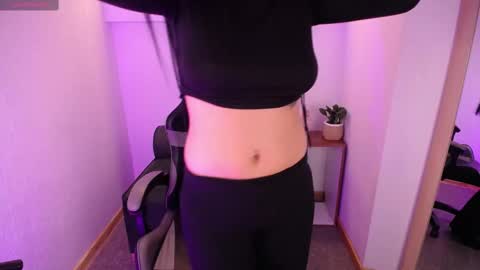 Snapshot of lexy_storm_18 chatting on 10.08.25 lexy_storm_18 online show from 10.08.25
