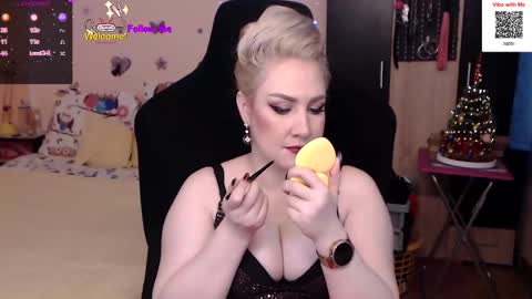 Snapshot of lexygold chatting on 12.29.24 Lexy online show from 12.29.24