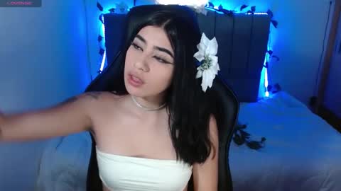 Snapshot of leyla_sans chatting on 01.02.25 Leyla online show from 01.02.25