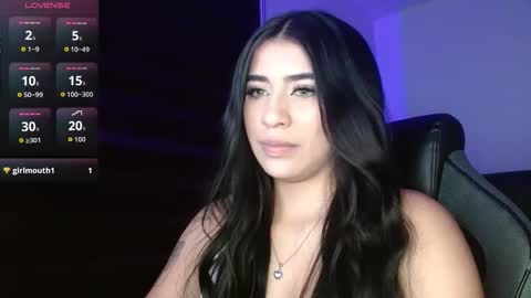 Snapshot of leyla_sans chatting on 11.21.25 Leyla online show from 11.21.25