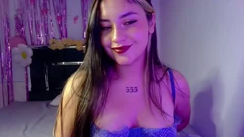 Snapshot of lia_14_ chatting on 09.19.25 Lia online show from 09.19.25