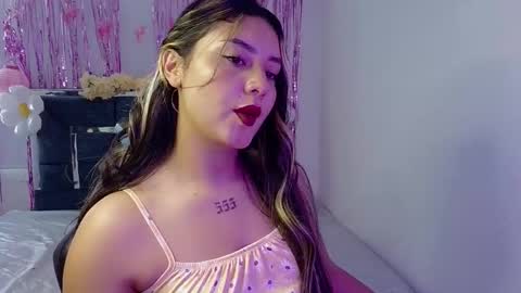 Snapshot of lia_14_ chatting on 09.20.25 Lia online show from 09.20.25