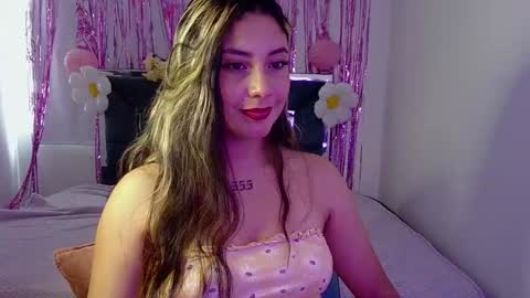 Snapshot of lia_14_ chatting on 10.11.25 Lia online show from 10.11.25