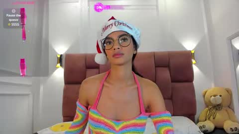 Snapshot of lia_girl2 chatting on 12.26.24 Lia online show from 12.26.24